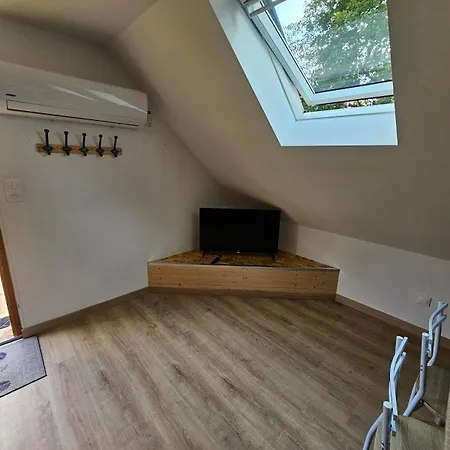 Cosy * Bourg-et-Comin