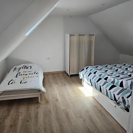 Apartment Cosy Bourg-et-Comin