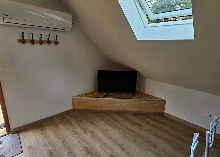 Cosy * Bourg-et-Comin